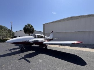 PIPER/PA-23-250 AZTEC